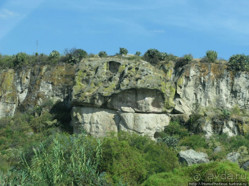 Место, где растет уахе возле святого холма