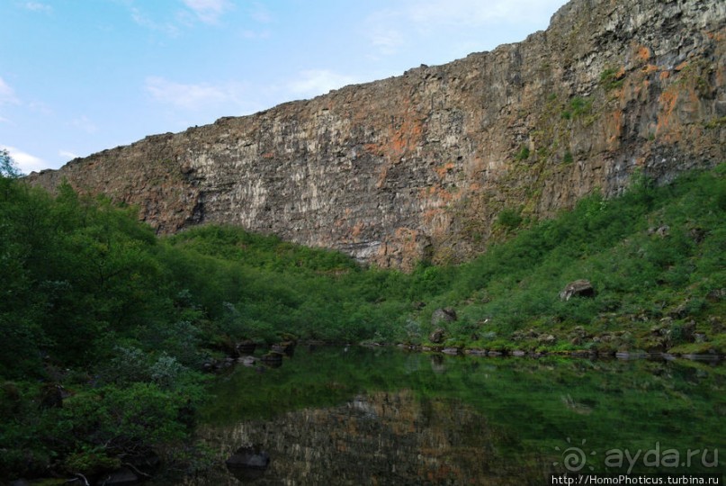 След коня Одина