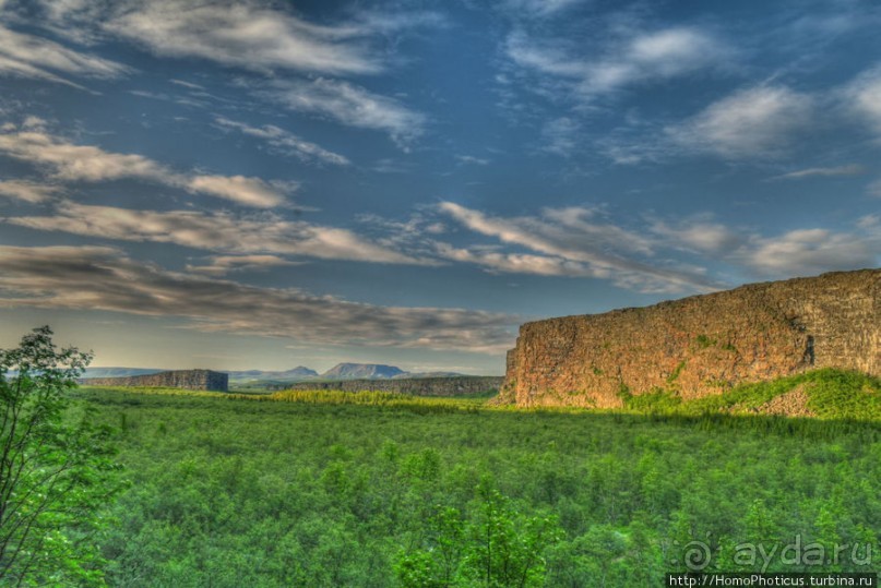 След коня Одина