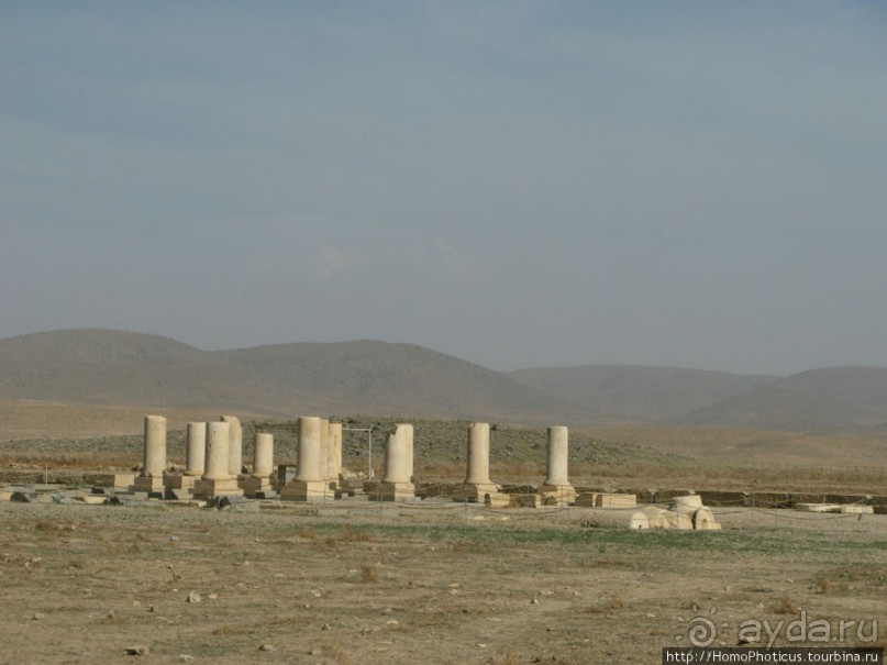 Персия: Мейбод и прочие развалины