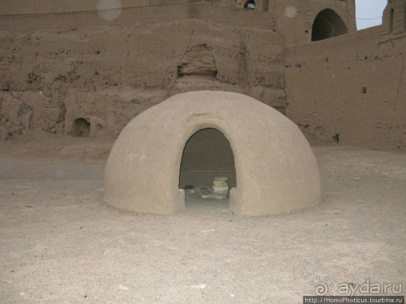 Персия: Мейбод и прочие развалины