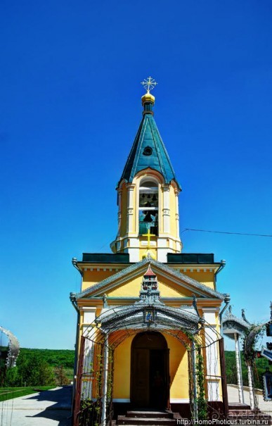 Две истории одного монастыря