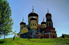 Две истории одного монастыря