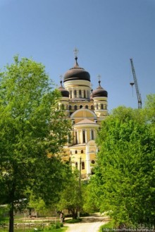 Две истории одного монастыря