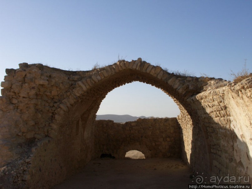 "Город, обнесенный стеной"