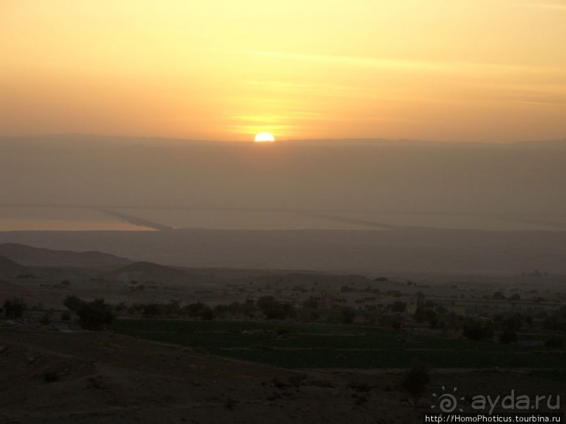 "Город, обнесенный стеной"