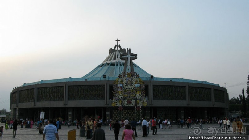 Дом у кактусовой скалы и место, где люди становятся богами