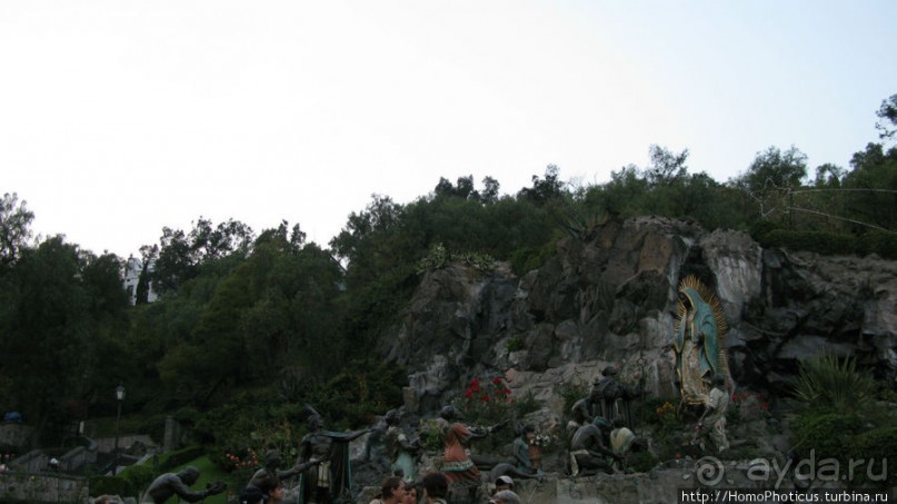 Дом у кактусовой скалы и место, где люди становятся богами