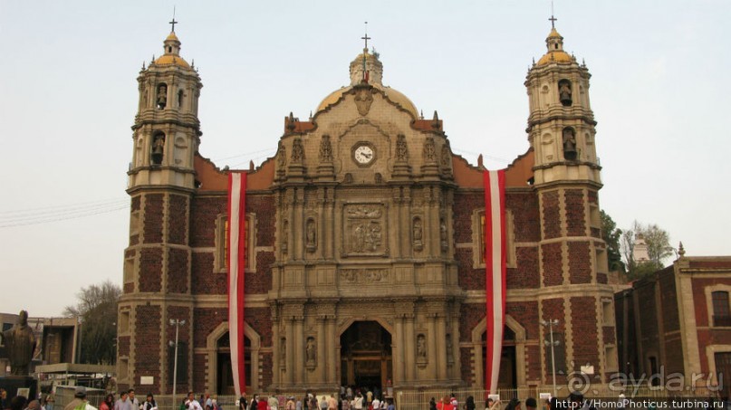 Дом у кактусовой скалы и место, где люди становятся богами