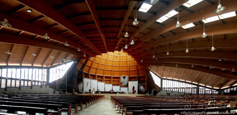 Если уж все равно попали в столицу Камеруна