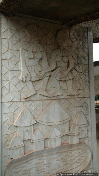 Если уж все равно попали в столицу Камеруна