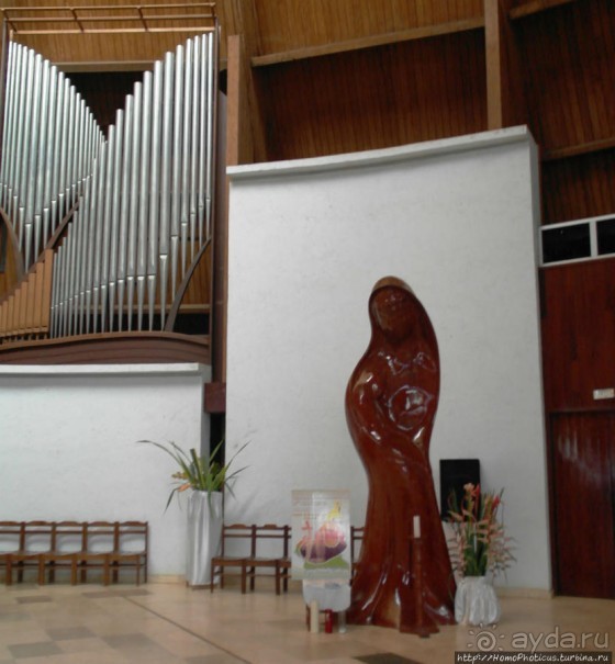 Если уж все равно попали в столицу Камеруна