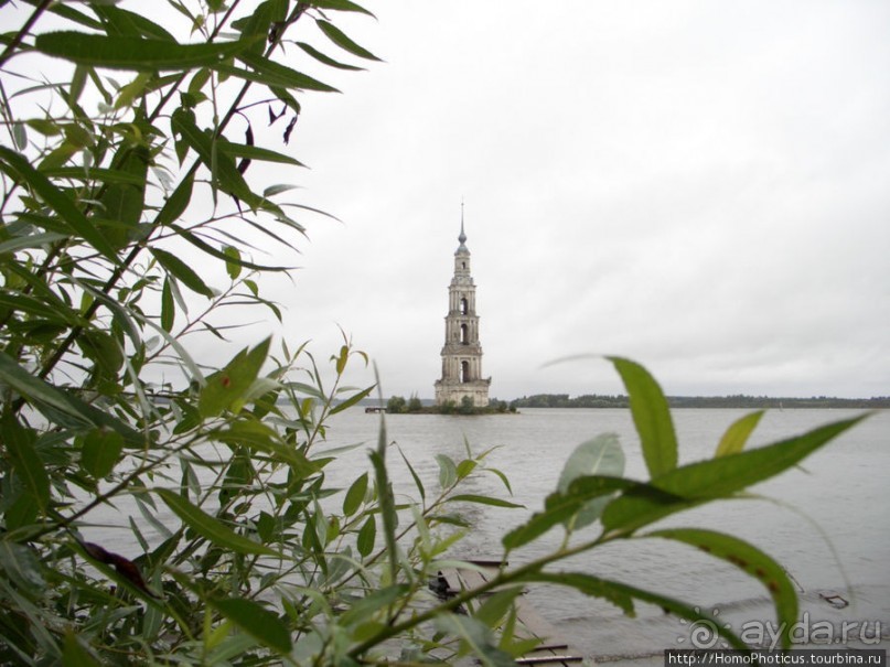 Полузатопленный город