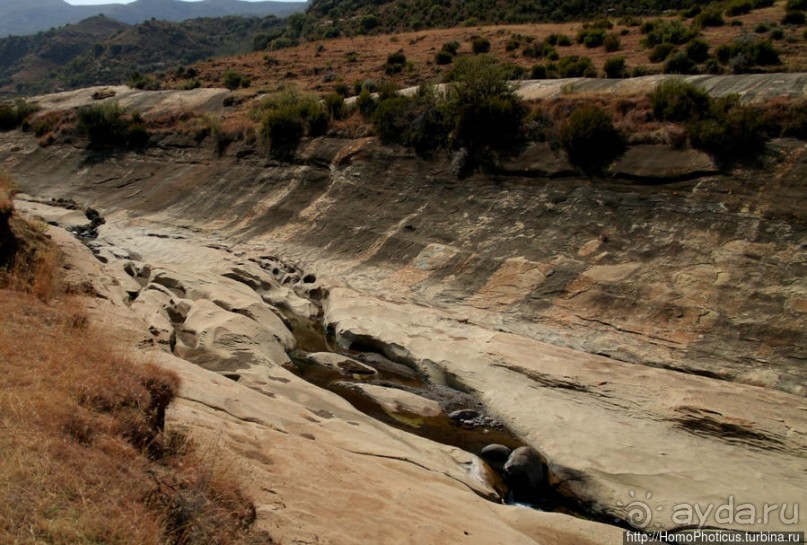 В чаше Драконовых гор: верхом на пони