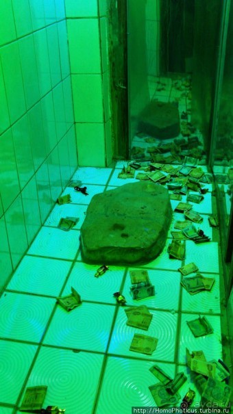 Два холма: зиккурат Намруда и место рождения Ибрагима