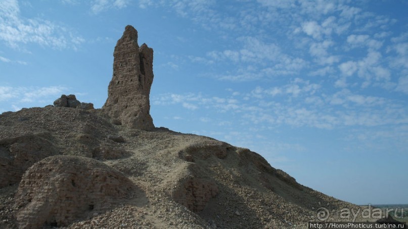 Два холма: зиккурат Намруда и место рождения Ибрагима