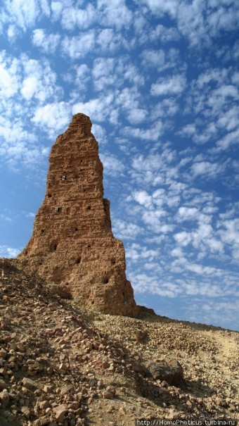 Два холма: зиккурат Намруда и место рождения Ибрагима