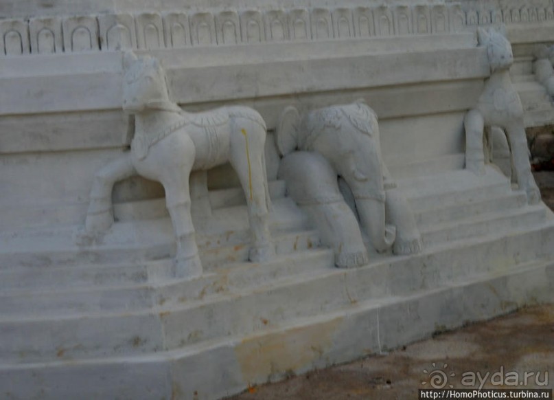 У подножия храмовой горы