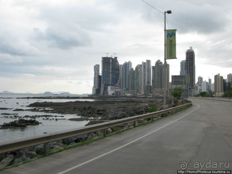 Канал и небоскребы