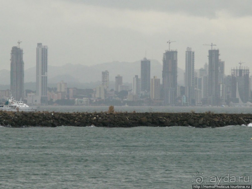 Канал и небоскребы