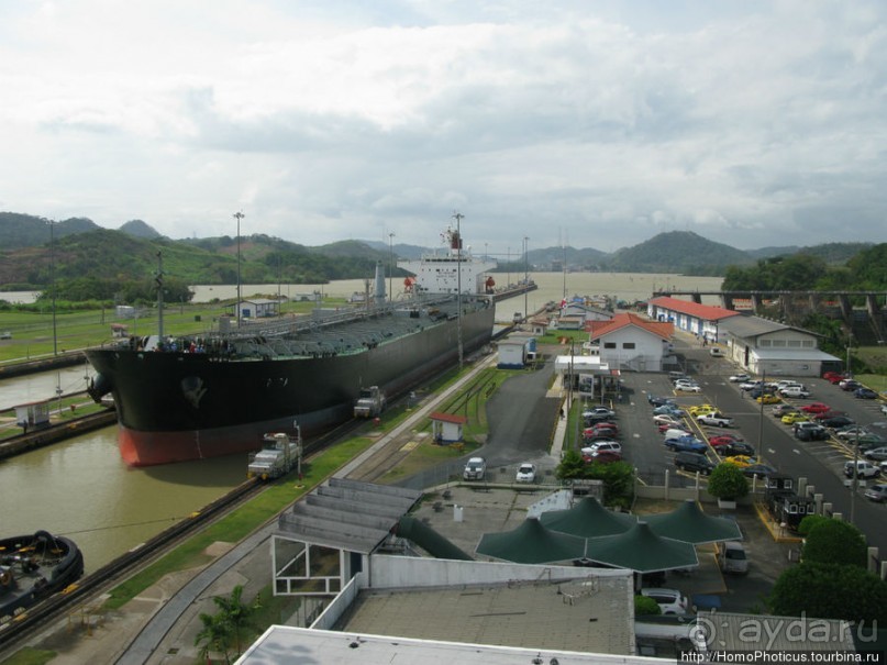 Канал и небоскребы