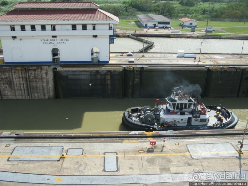 Канал и небоскребы