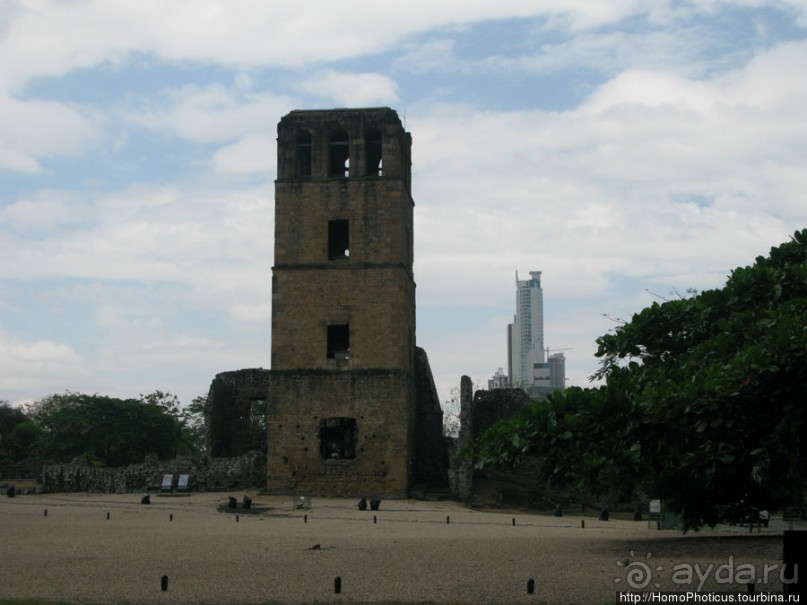 Канал и небоскребы