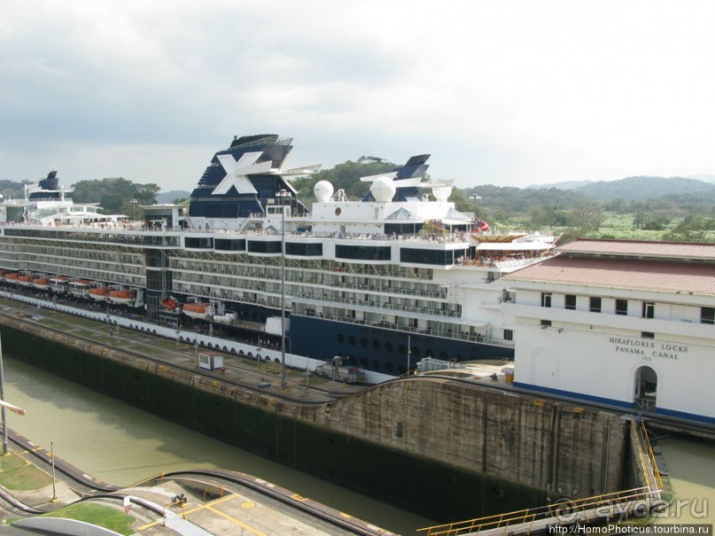 Канал и небоскребы