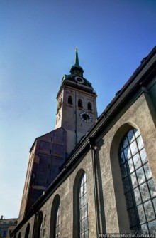 Аскетичность и роскошь мюнхенских храмов