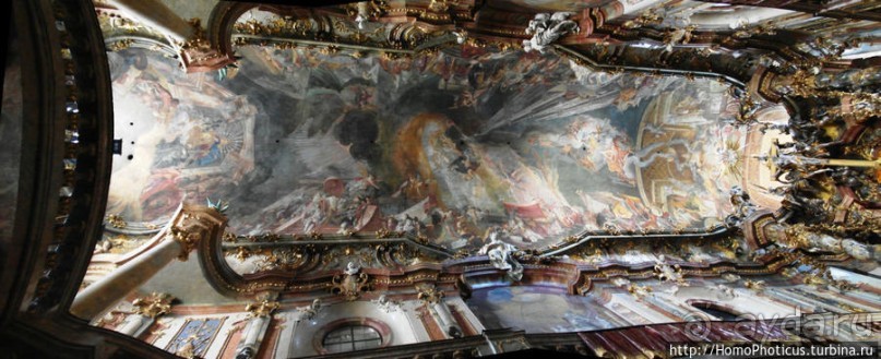 Аскетичность и роскошь мюнхенских храмов