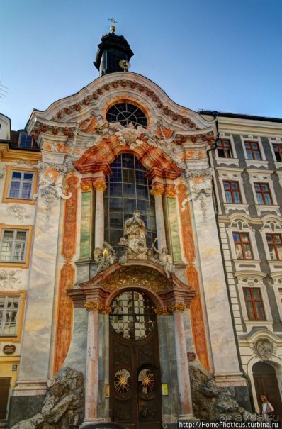 Аскетичность и роскошь мюнхенских храмов