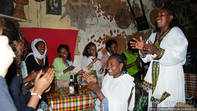 За колбочкой тэджа