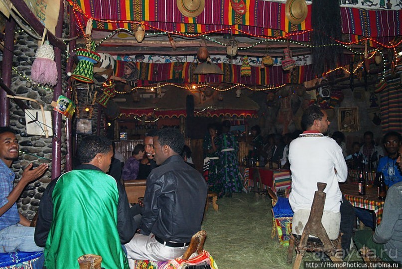 За колбочкой тэджа