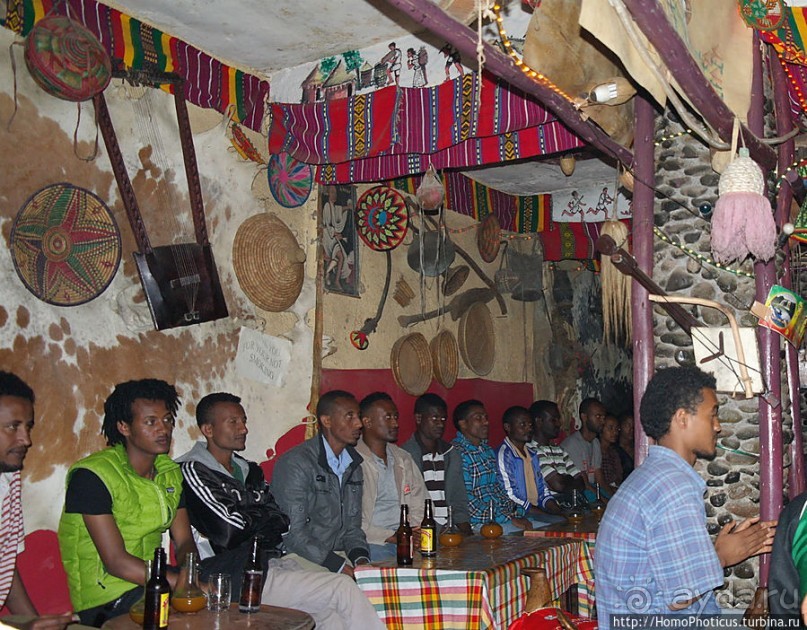 За колбочкой тэджа