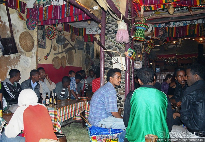 За колбочкой тэджа