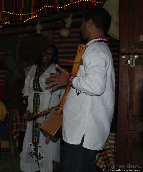 За колбочкой тэджа