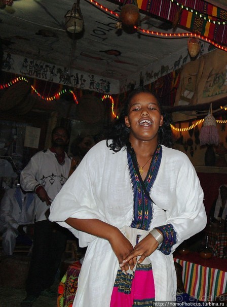 За колбочкой тэджа