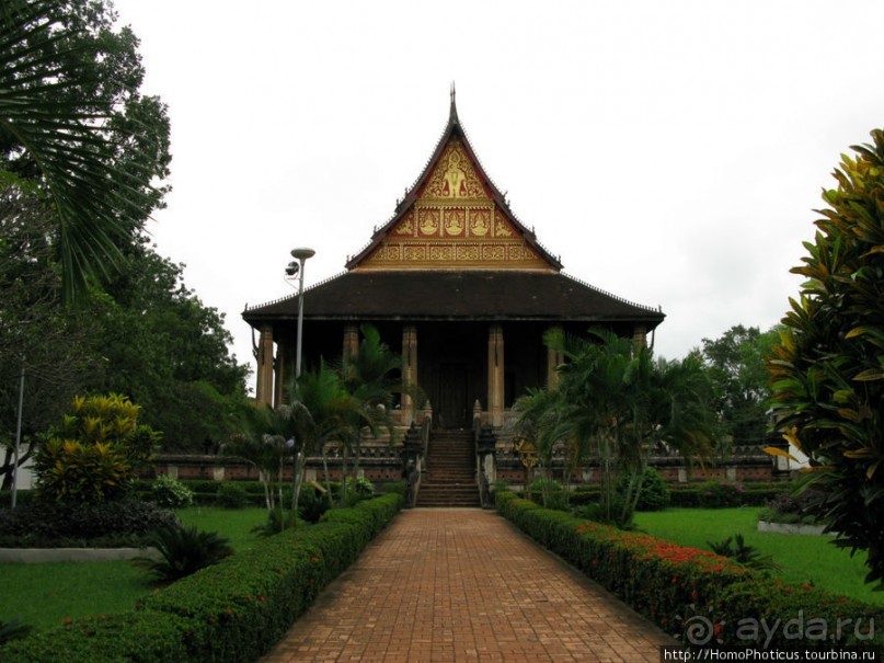 Город в ограде из сандала, или самая большая деревня в Азии