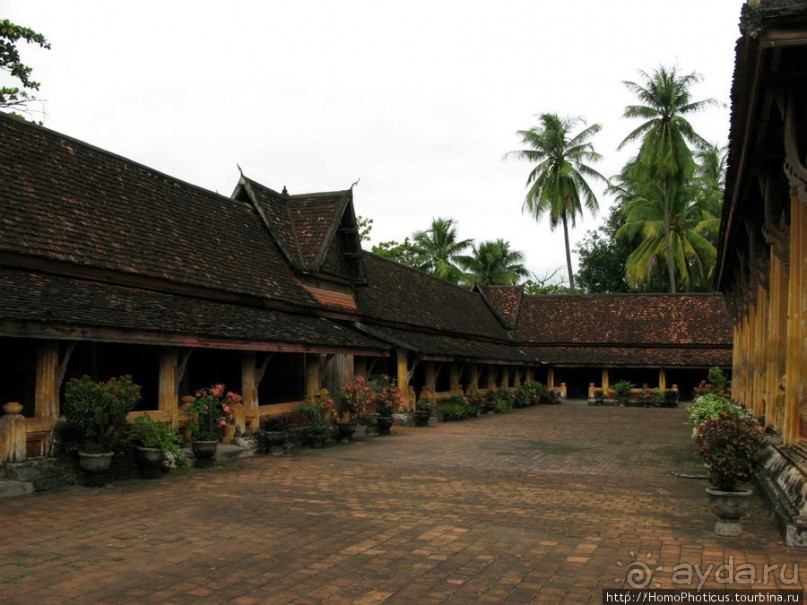 Город в ограде из сандала, или самая большая деревня в Азии