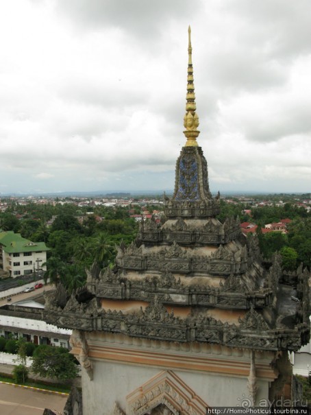 Город в ограде из сандала, или самая большая деревня в Азии
