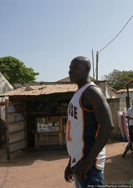 Самая маленькая африканская континентальная страна