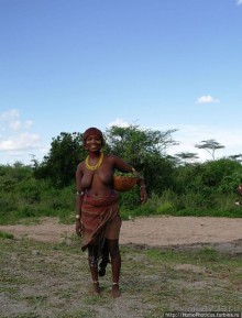 Альбом отзыва "Этнография долины Омо: типажи хамеров"