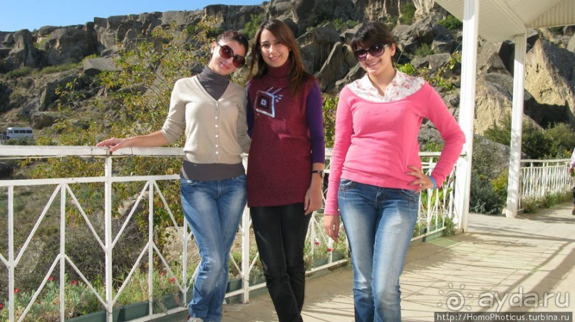 Петроглифы и грязевые вулканы