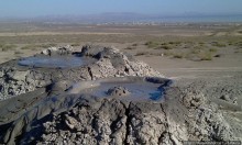 Петроглифы и грязевые вулканы