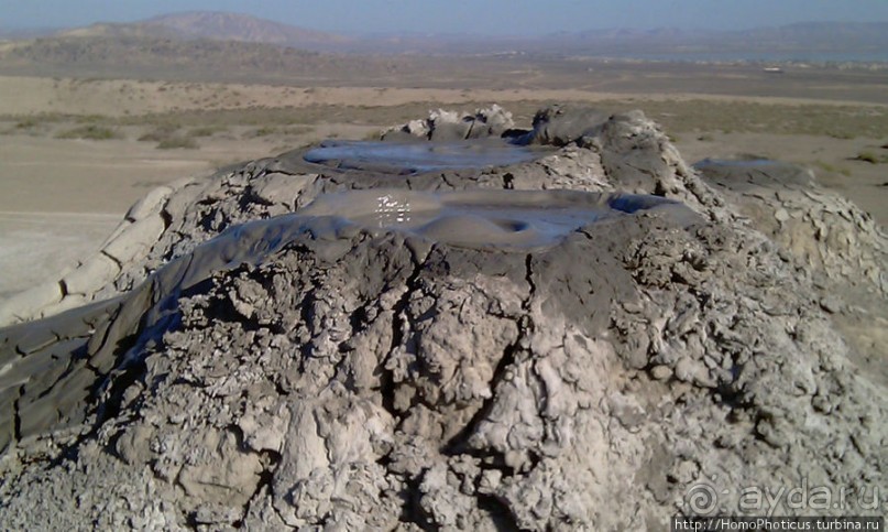 Петроглифы и грязевые вулканы