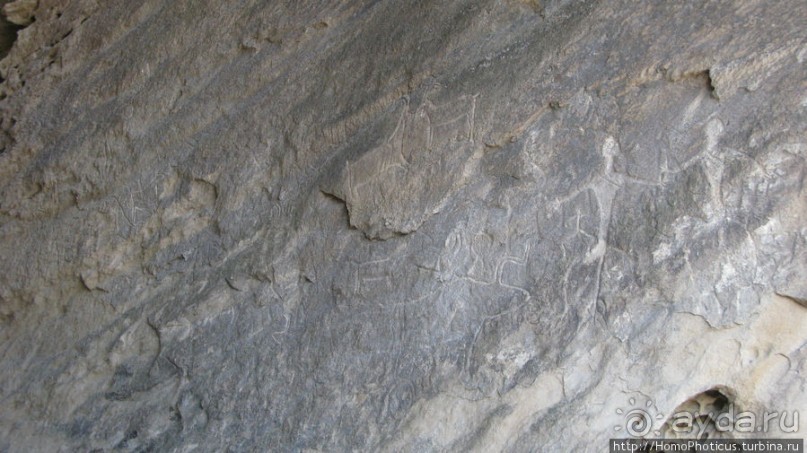 Петроглифы и грязевые вулканы