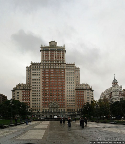 Пасмурный Мадрид