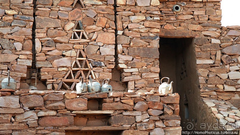 Два источника возле глаза Сахары