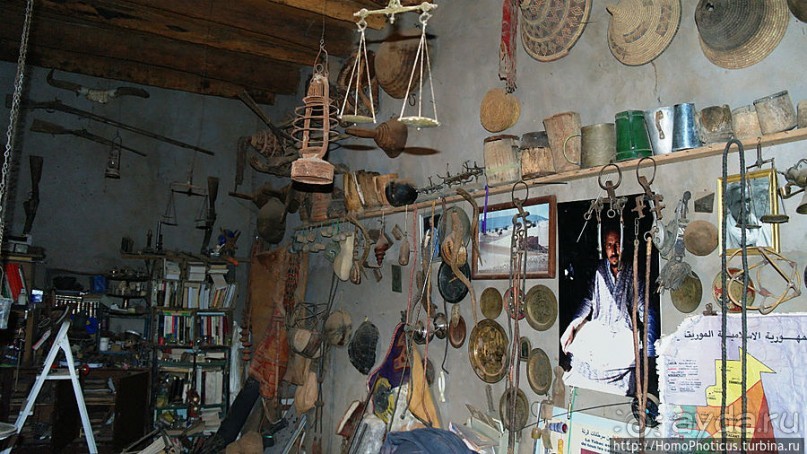 Два источника возле глаза Сахары