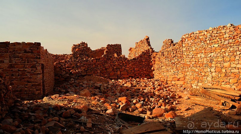 Два источника возле глаза Сахары